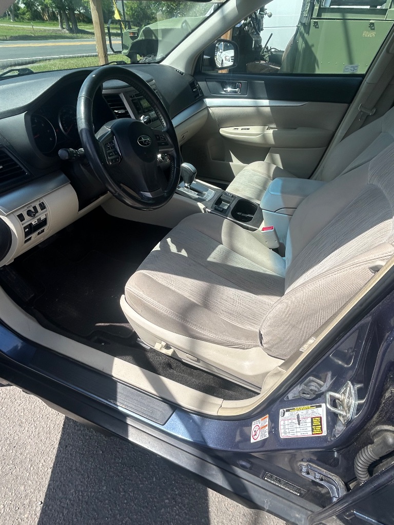 2013 Subaru Outback Premium - Photo 10
