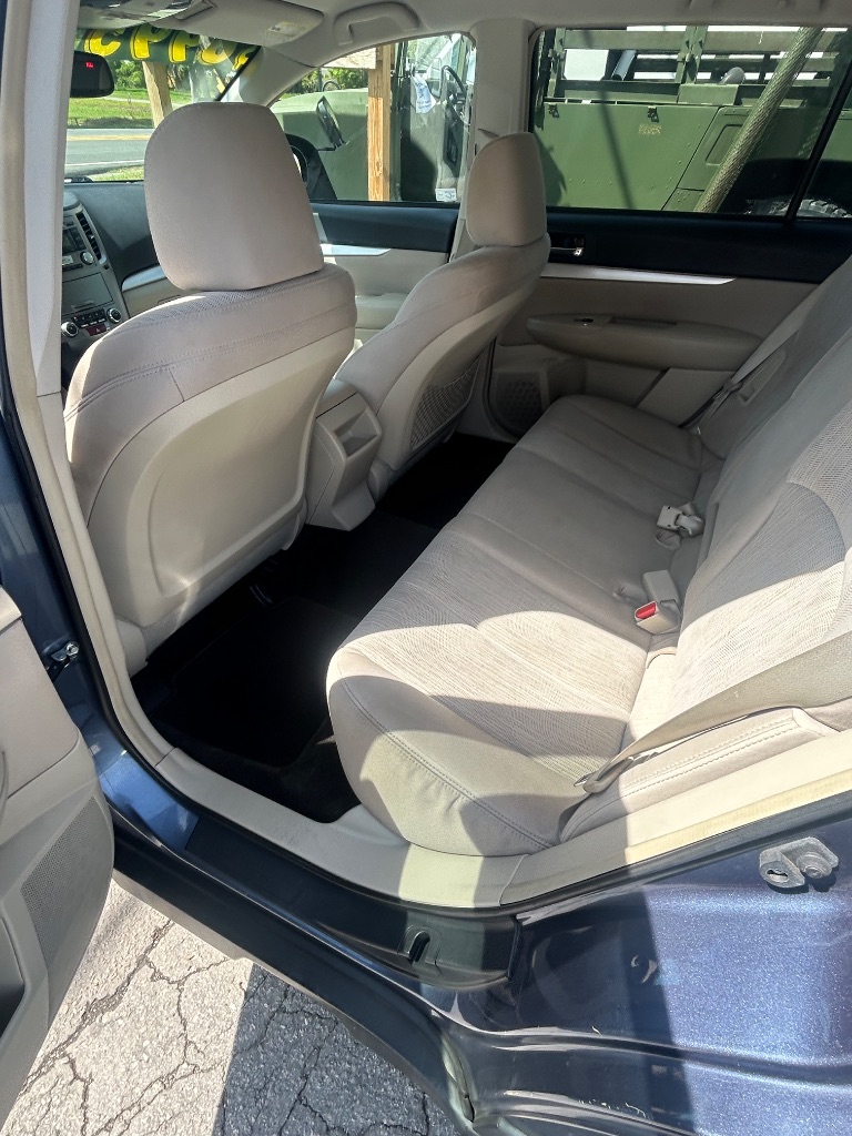 2013 Subaru Outback Premium - Photo 7